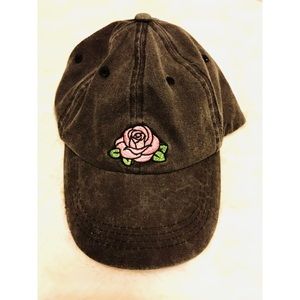 Hat with flower on the front